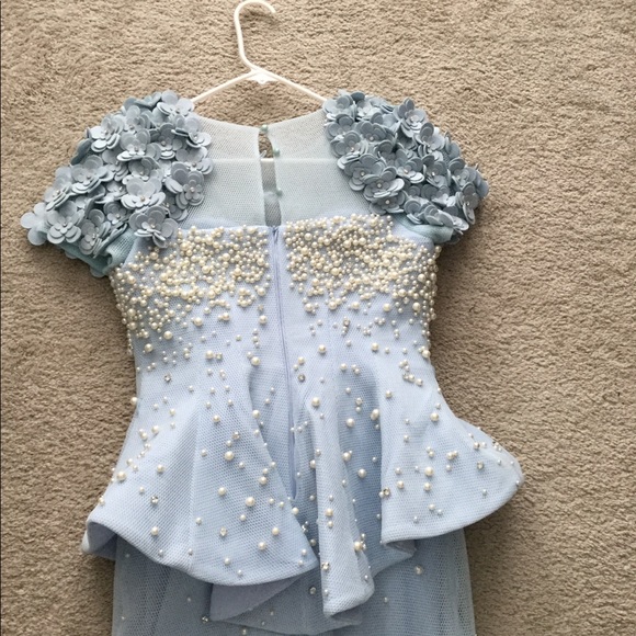 Evening or prom couture dress - Picture 4 of 6